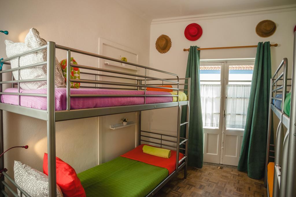 Fisherman'S House Hostel เอริเซรา ภายนอก รูปภาพ