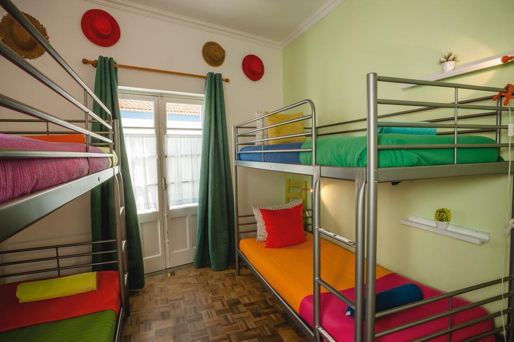 Fisherman'S House Hostel เอริเซรา ภายนอก รูปภาพ