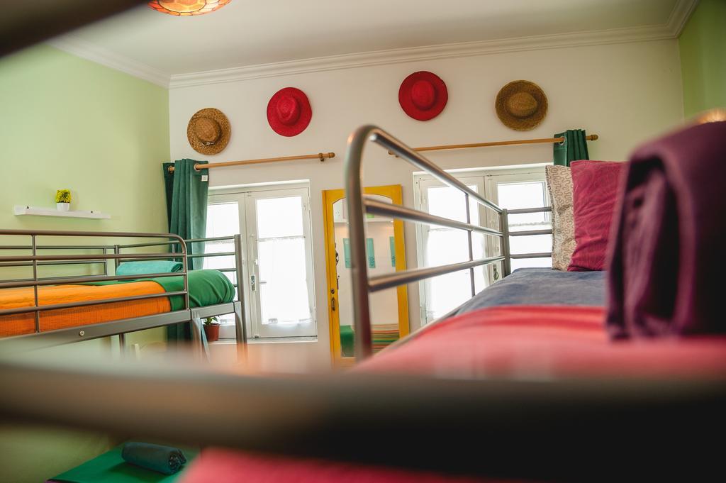 Fisherman'S House Hostel เอริเซรา ภายนอก รูปภาพ
